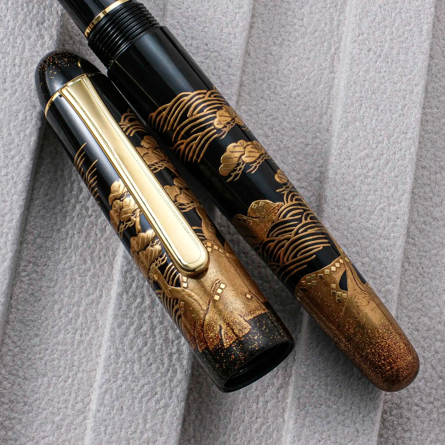 Platinum 3776 Kaga Taka Maki-e Fountain Pen - Hama no Matsu (Shore Pine)