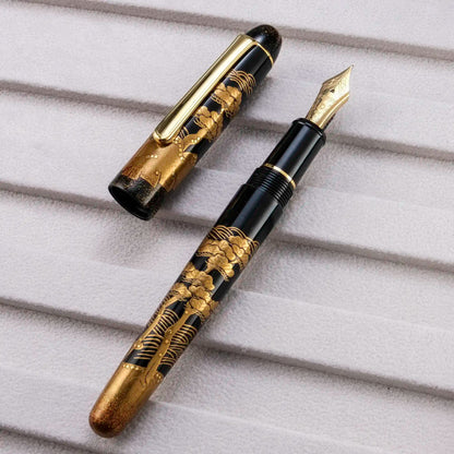 Platinum 3776 Kaga Taka Maki-e Fountain Pen - Hama no Matsu (Shore Pine)