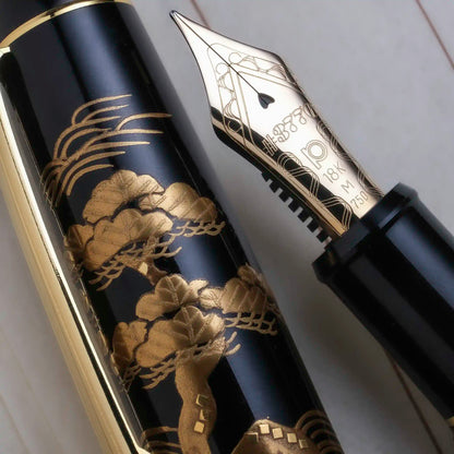 Platinum 3776 Kaga Taka Maki-e Fountain Pen - Hama no Matsu (Shore Pine)
