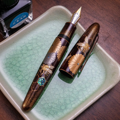 Taccia Empress Fountain Pen - Imperial Honeybee (Limited Edition)