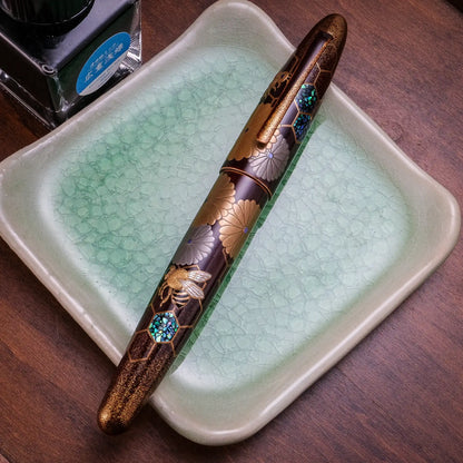 Taccia Empress Fountain Pen - Imperial Honeybee (Limited Edition)