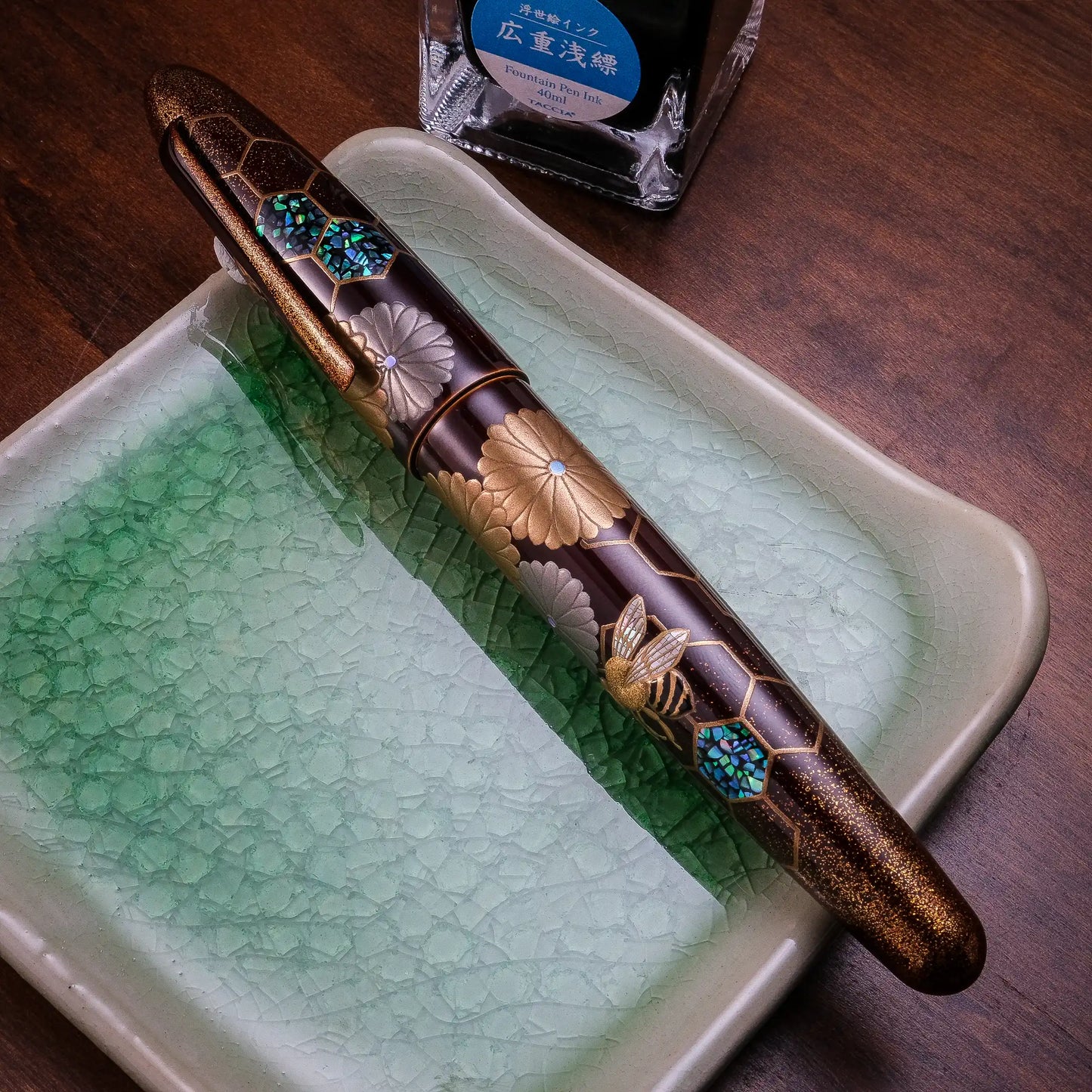 Taccia Empress Fountain Pen - Imperial Honeybee (Limited Edition)