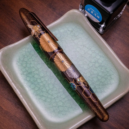 Taccia Empress Fountain Pen - Imperial Honeybee (Limited Edition)