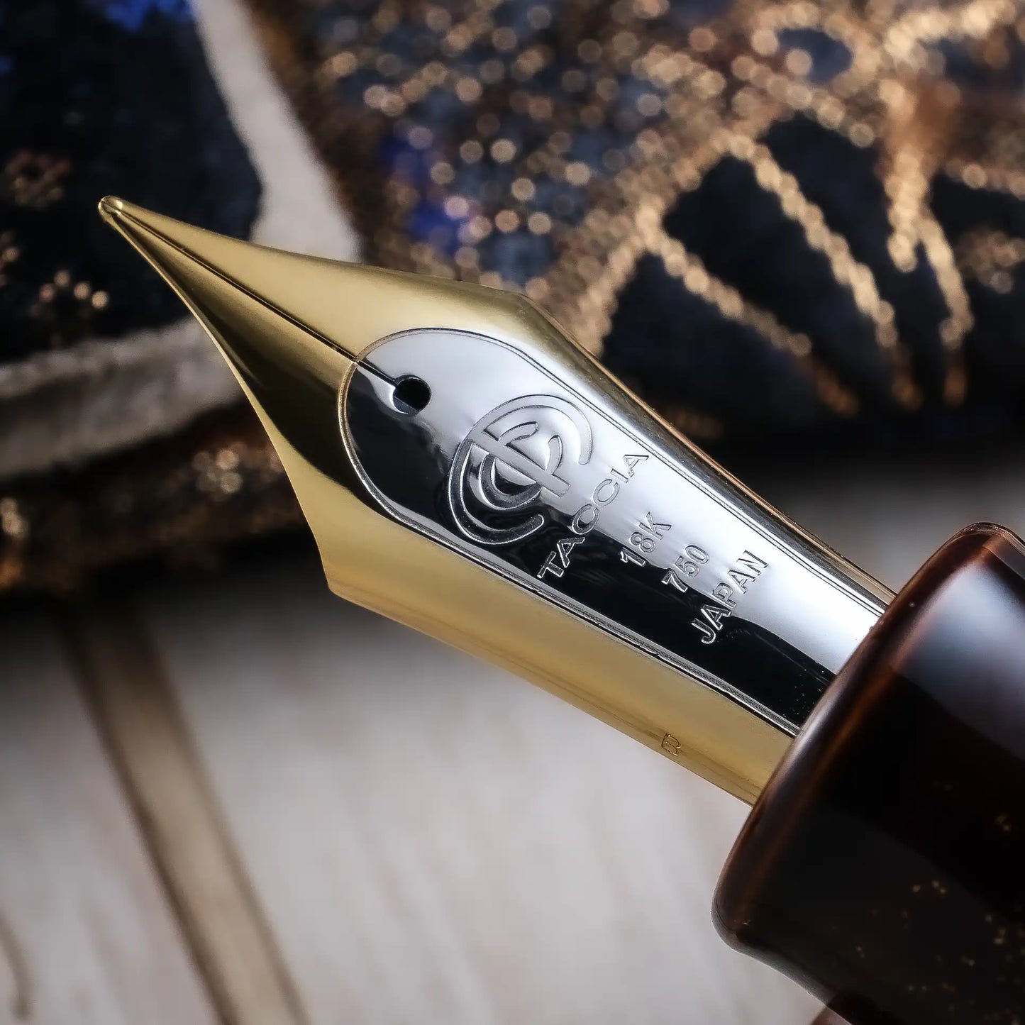 Taccia Empress Fountain Pen - Imperial Honeybee (Limited Edition)