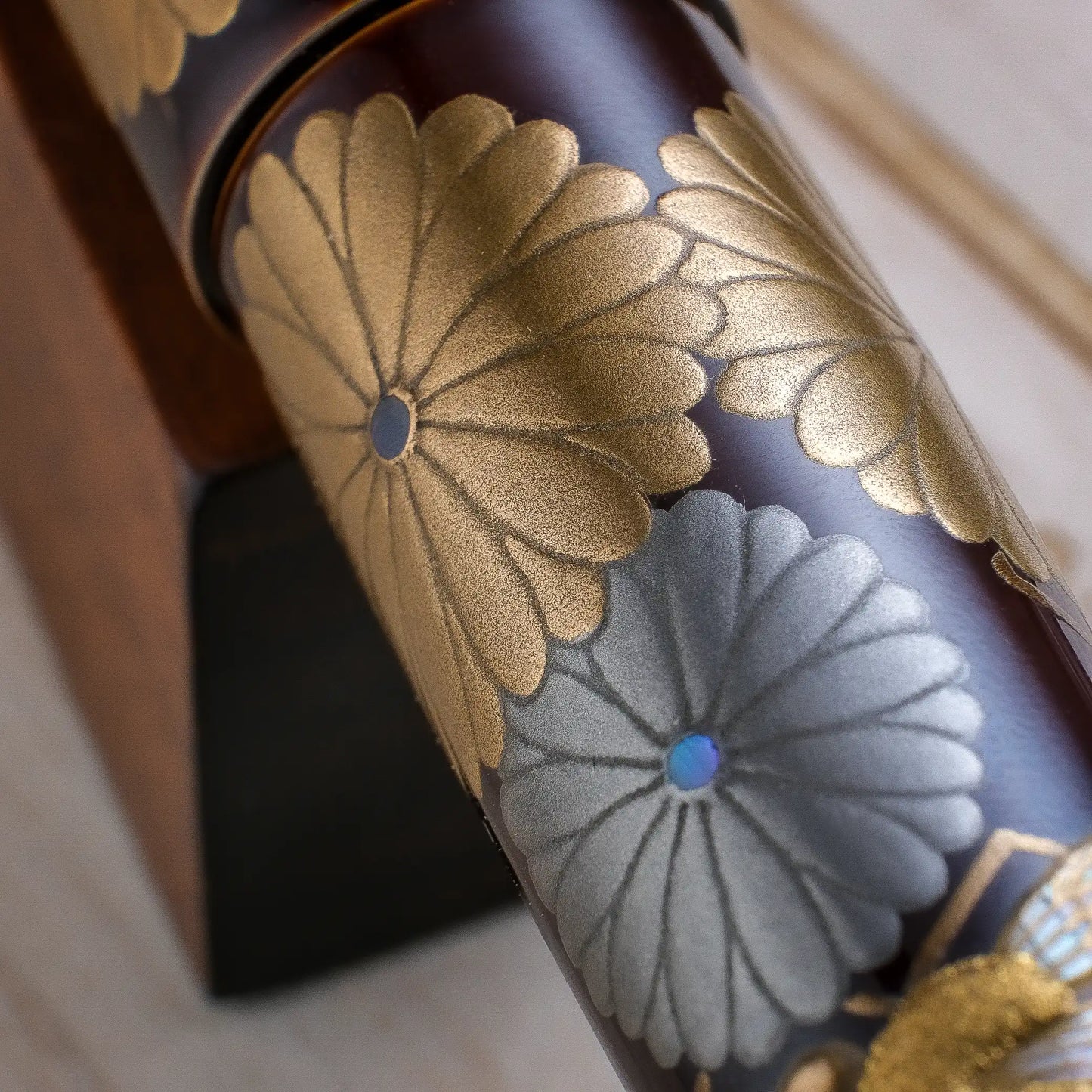 Taccia Empress Fountain Pen - Imperial Honeybee (Limited Edition)