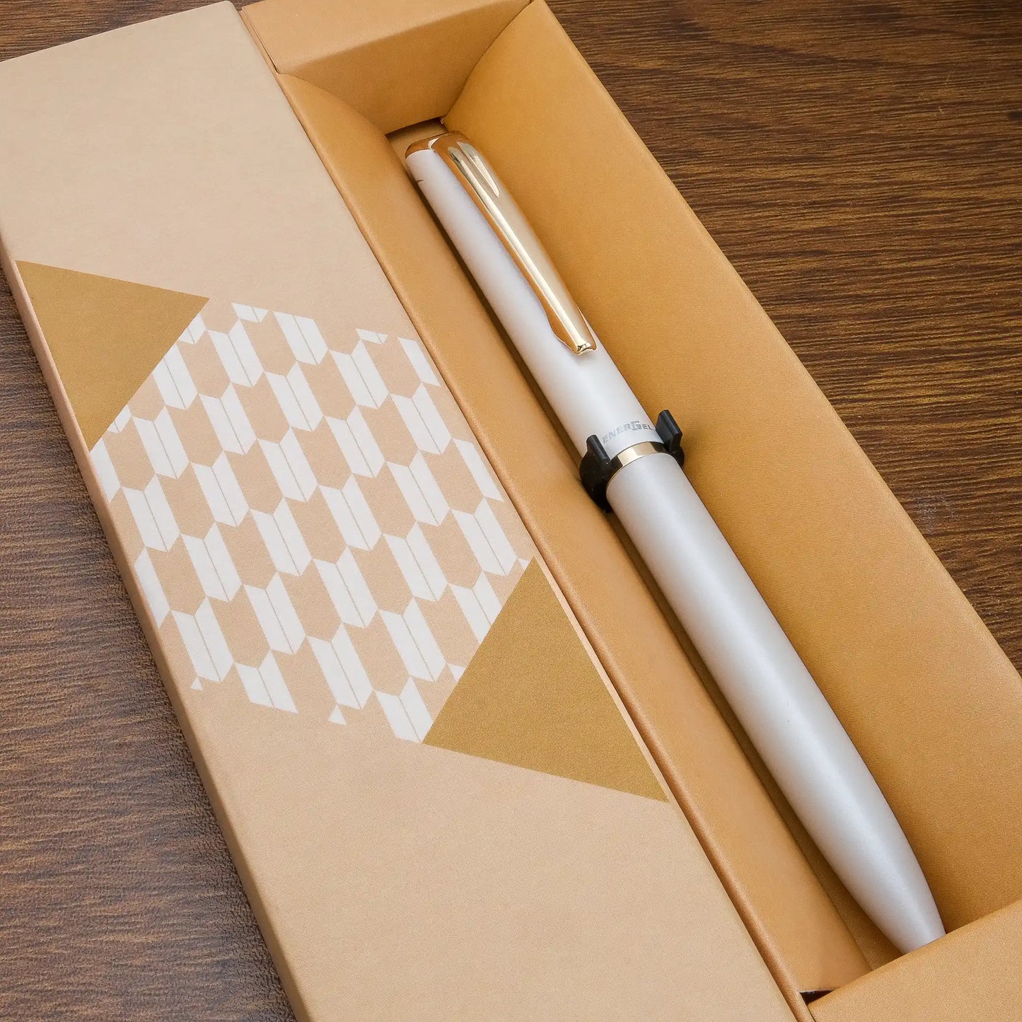 Pentel EnerGel Philography Gel Pen - Wafu Limited Edition - Sakura White 櫻花白