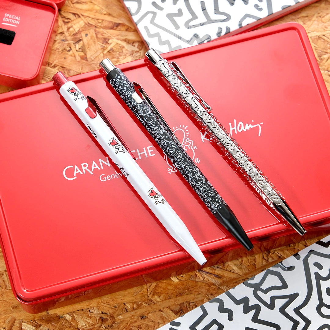 Caran D’Ache 849 Edizione Speciale Keith Haring – Penna A Sfera In Alluminio Nero Opaco, Design Iconico