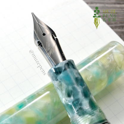 Fine Writing Int. Scepter Piston Filler Fountain Pen - Green Scepter