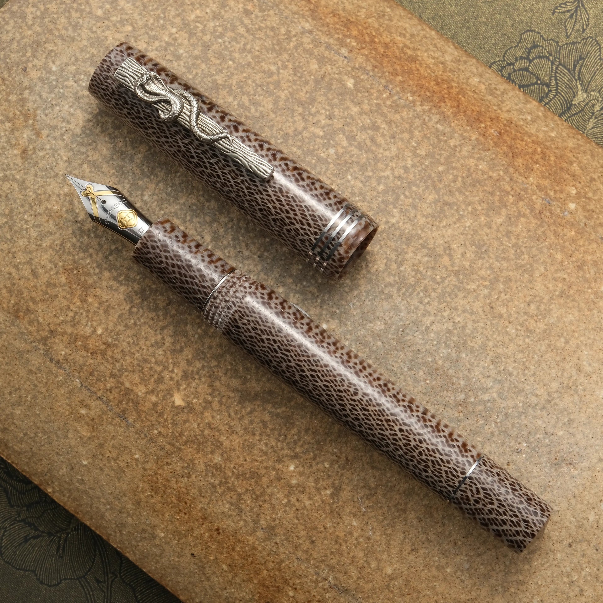 万年筆　KONPARU fountain pen Muze x Cypress 5th Anniversary Cobra Fountain Pen – Muze Pens