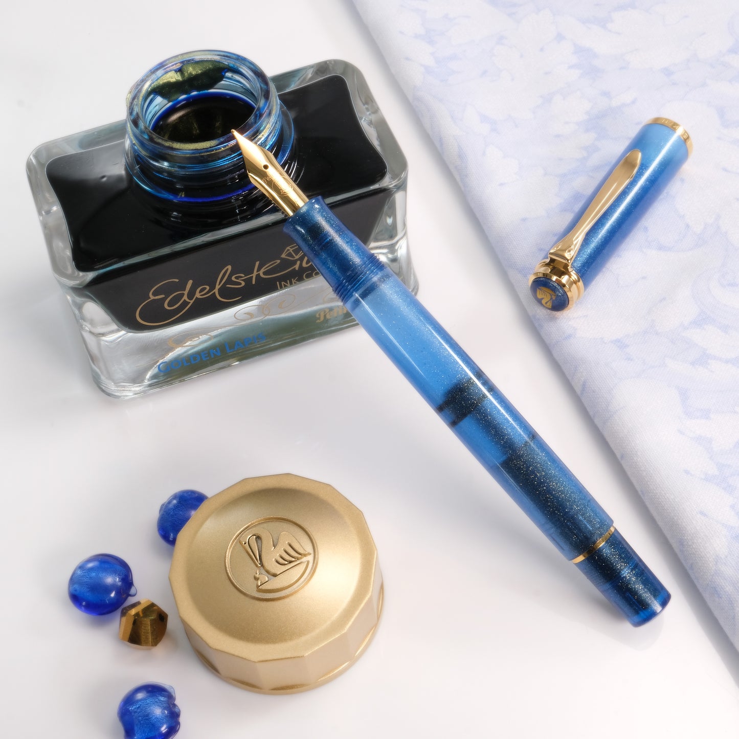 Pelikan M200 Fountain Pen - Golden Lapis