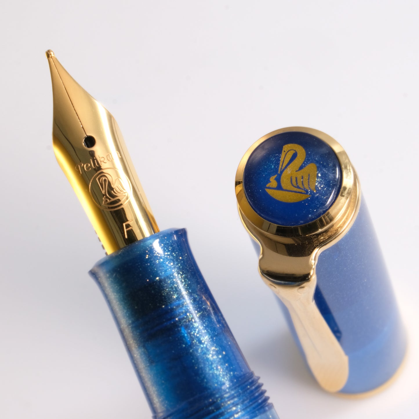 Pelikan M200 Fountain Pen - Golden Lapis