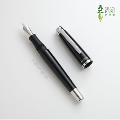 TACCIA PENFORT Urbane Fountain Pen - Black