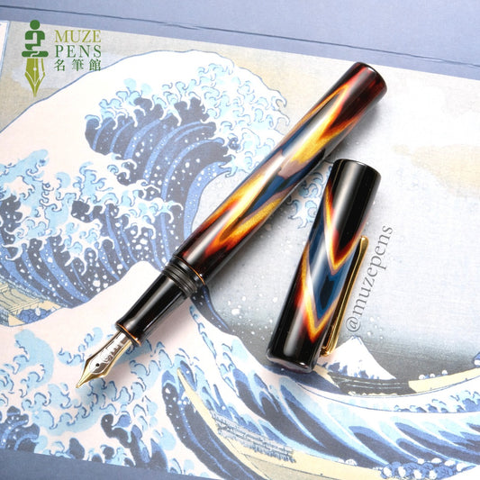 TACCIA Ukiyo-e Hokusai Katsushika Urushi Fountain Pen - Hokusai-Koiai (Dark Indigo)
