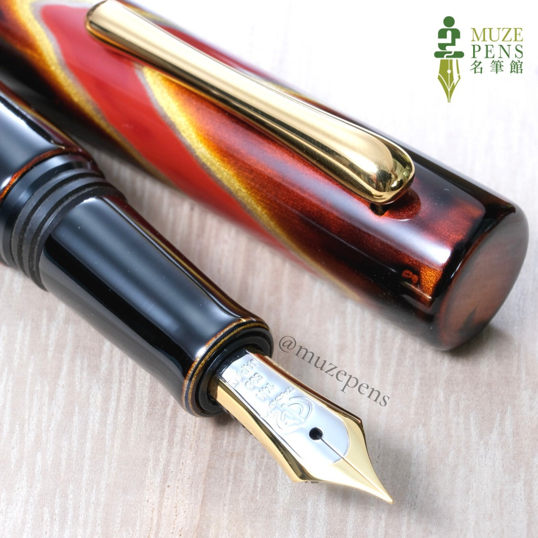 TACCIA Ukiyo-e Hokusai Katsushika Urushi Fountain Pen - Hokusai-Benitsuchi (Red Soil)