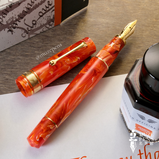 Leonardo Officina Italiana Momento Zero Grande Limited Edition Fountain Pen - Primary Manipulation Warm Tones, Gold Trim